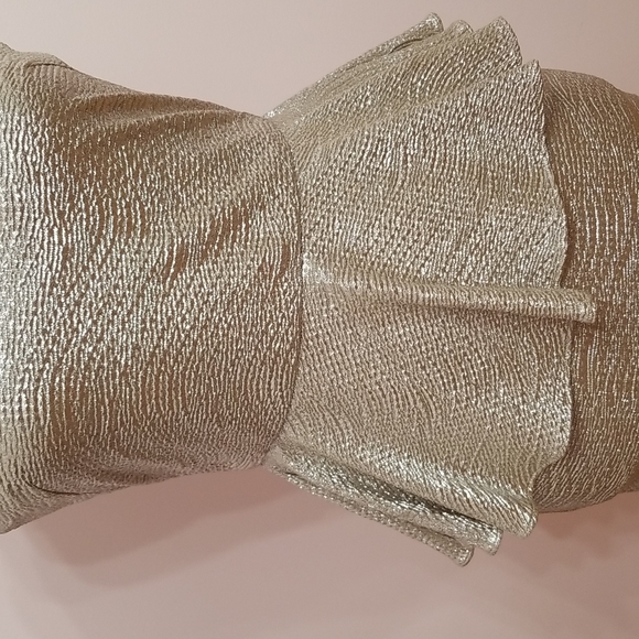 Gold metallic dress, size S - Picture 10 of 16